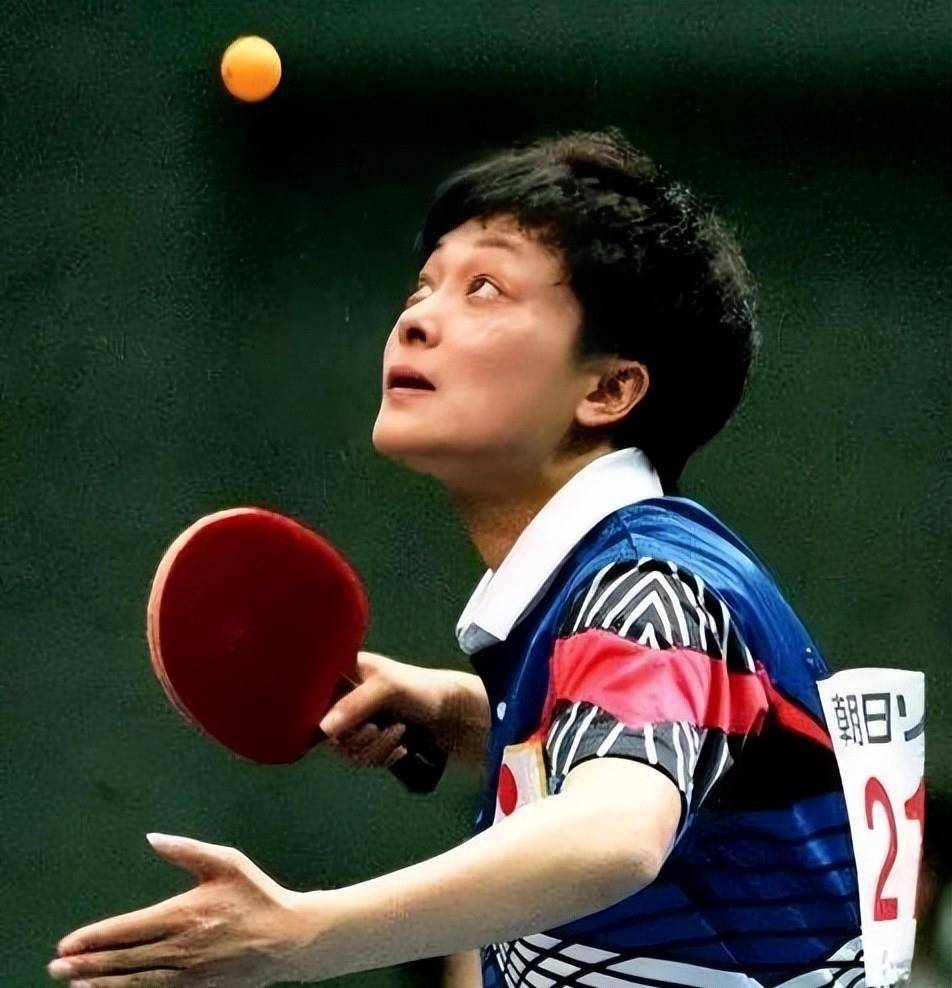 入日籍改名小山智丽,击败邓亚萍大喊哟西,何智丽如今过得如何?