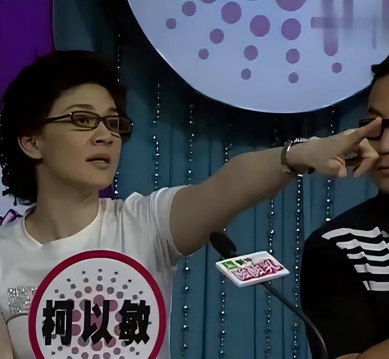 17年后再看被"超女"辞退的柯以敏,门牙缺了两颗,遗产还被抢走