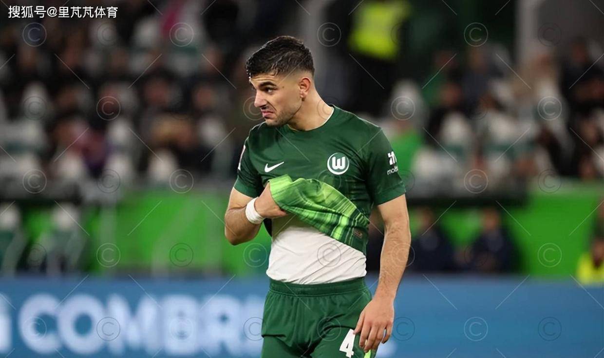 利物浦买新后卫相中“新范德文”？21岁希腊后卫，人高马大速度快