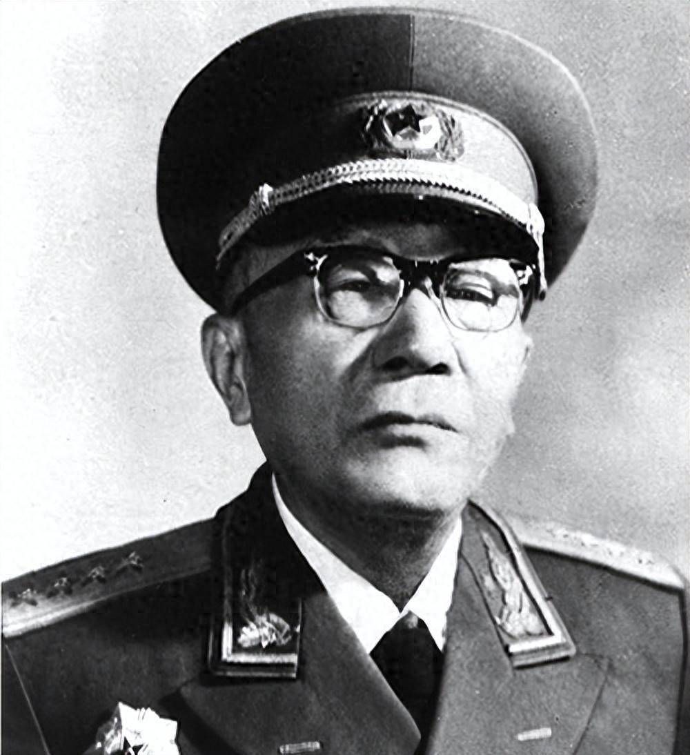 黄克诚去找洪学智,卫兵拦住不让进,让他证明自己是黄克诚_搜狐网