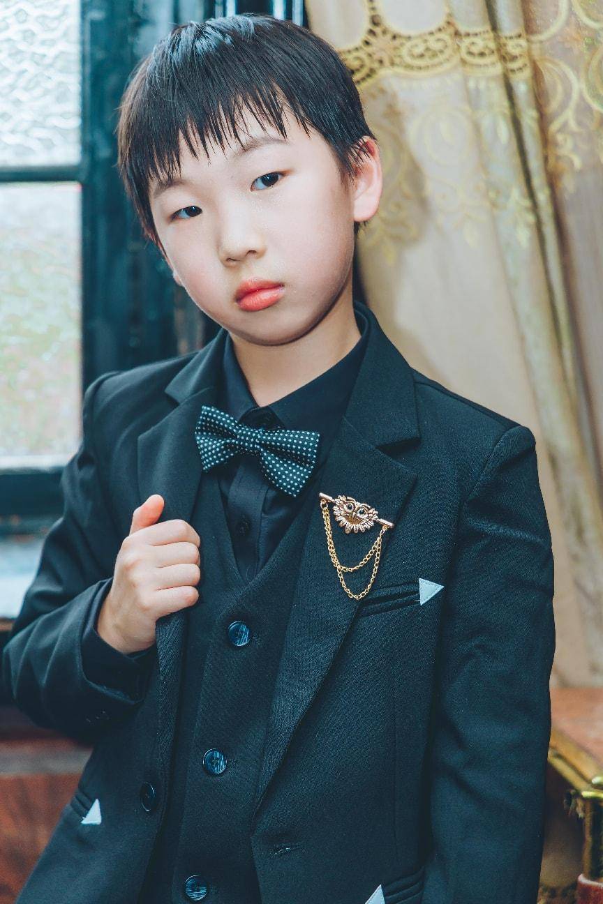 上海礼智信影视文化传媒有限公司和上海玖蕾影视文化传媒有限公司联合出品的《中华五千年之少年强繁花之三羊牌逆袭战》正式开拍 