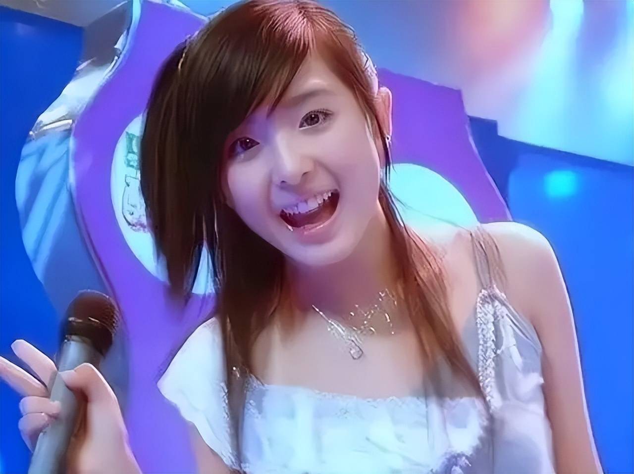 被"造谣"18年后,再看张含韵的"处境",杨幂的话终于有人信了