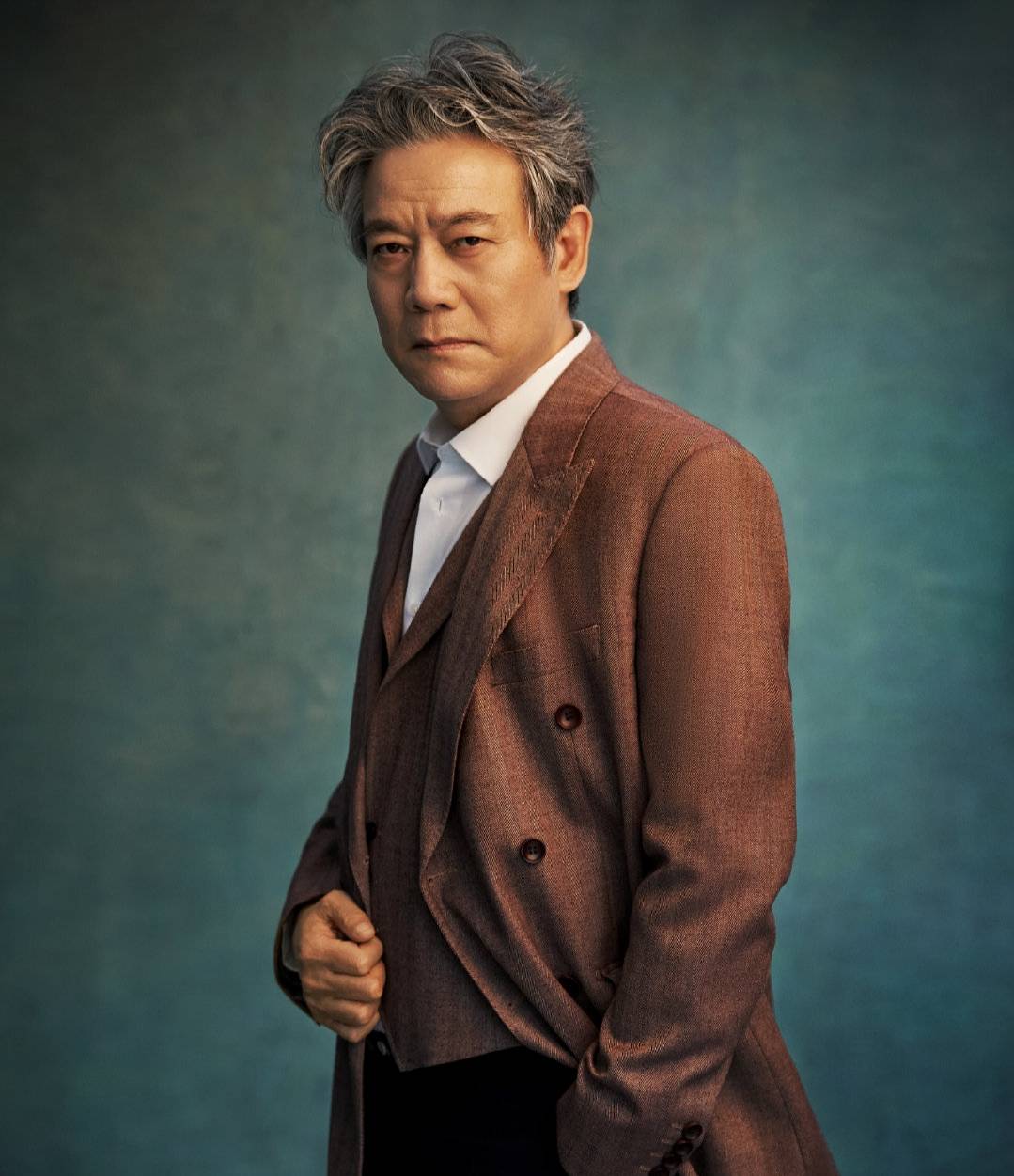 鲍大志:夫人是初恋,在家说一不二,女儿是话剧导演