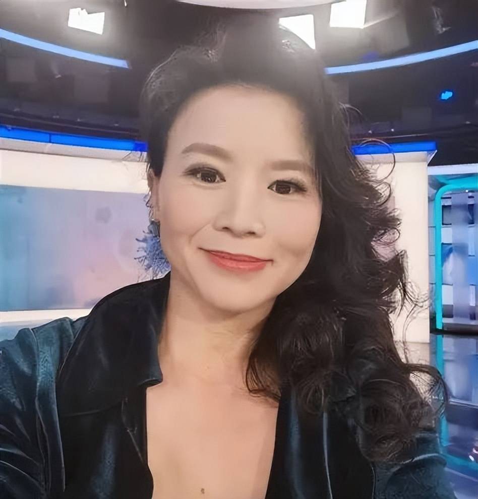 央视间谍主持人成蕾:潜伏中国20年造成千亿损失,因一句口误被捕