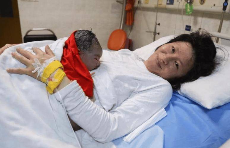 医生谈女性最佳生育年龄:35岁以上生育容易生出傻孩子？