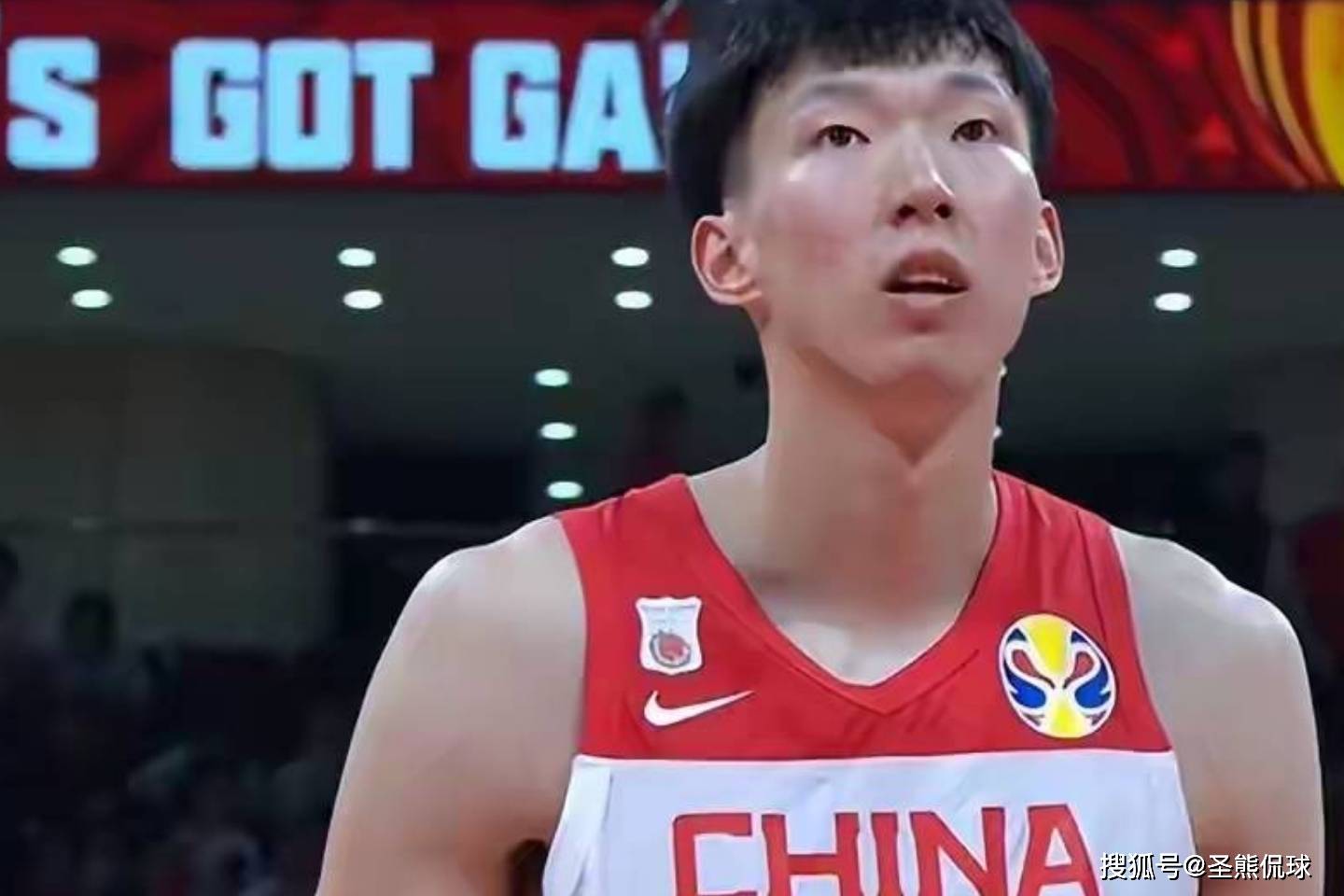 杨毅：不要给中国男篮太多期望，他们没有一个能打的