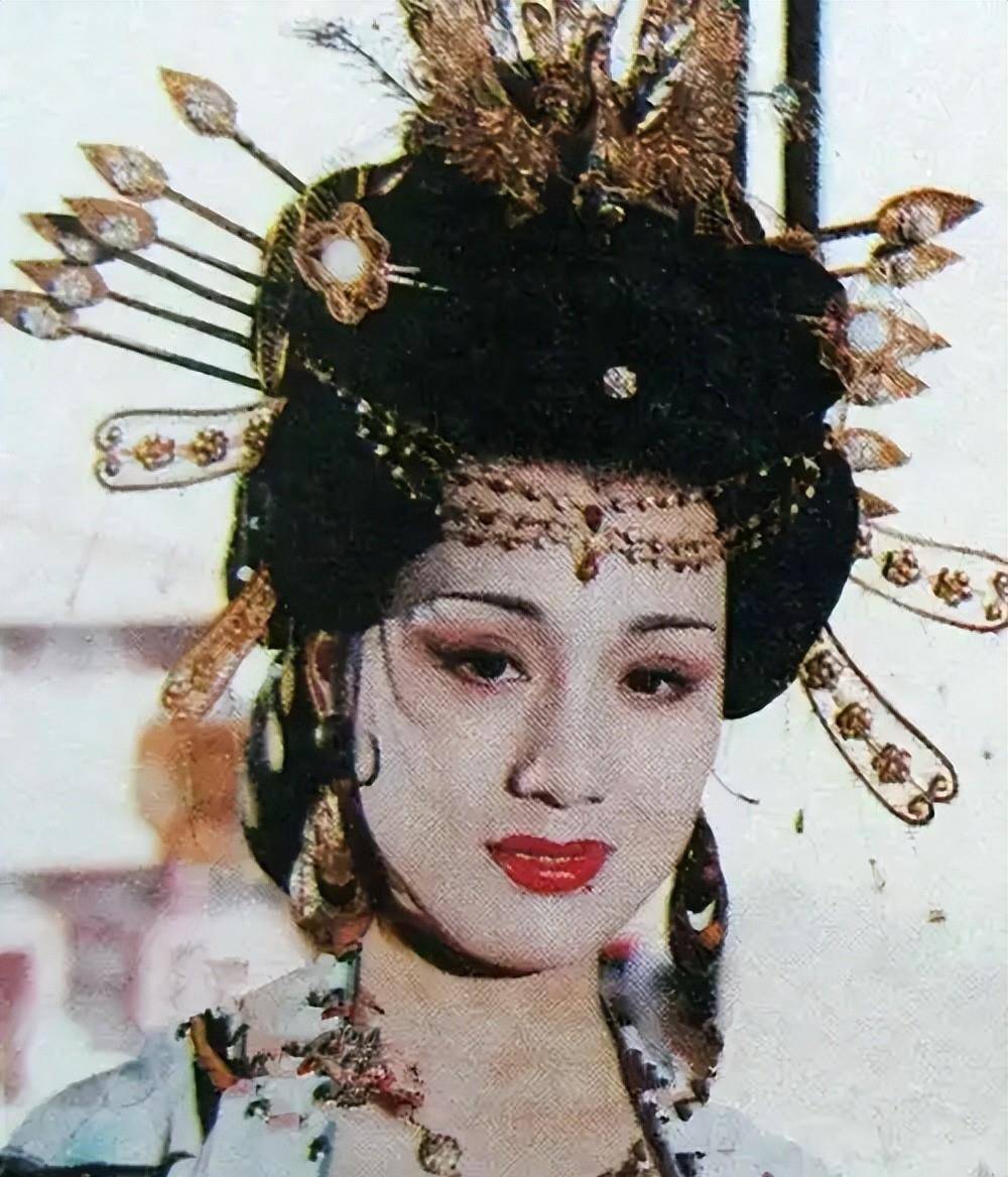 在《唐明皇》《武则天》等大型历史剧的创作中,李建群展现出令人惊叹