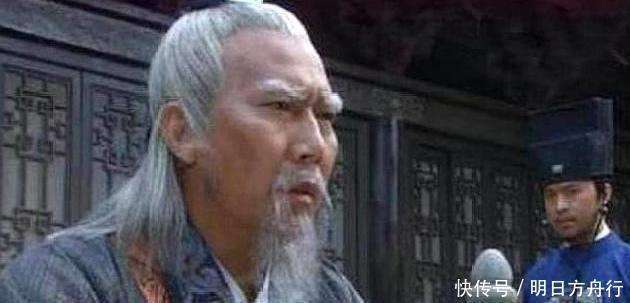 功高震主,他辞官回乡自保,皇帝:爱卿慢走,十年前的旧账还没算
