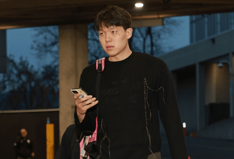 主帅承诺增加瀚森时间：他能当进攻核心丰富打法 实战中慢慢成长