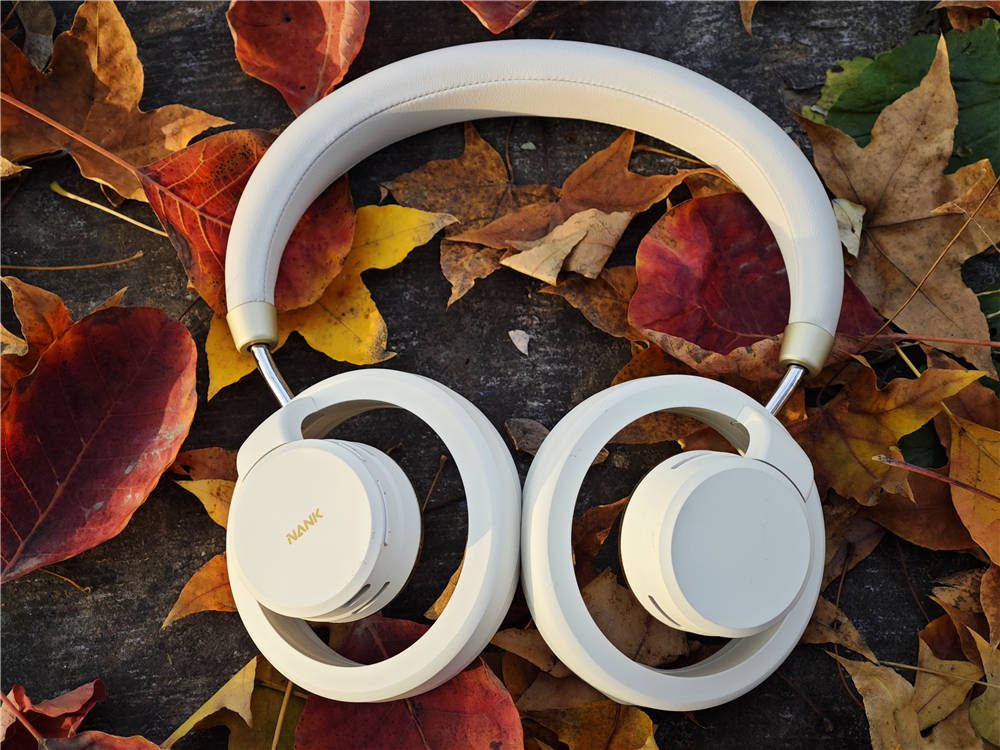 南卡Bolt头戴耳机：一款让耳朵能呼吸的头戴耳机