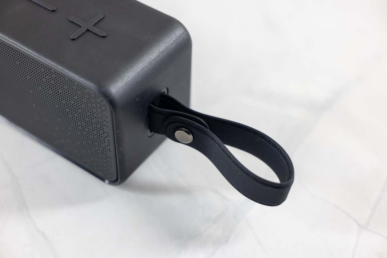 声光同步律动，小体积大功率，雷登S11便携蓝牙音响体验