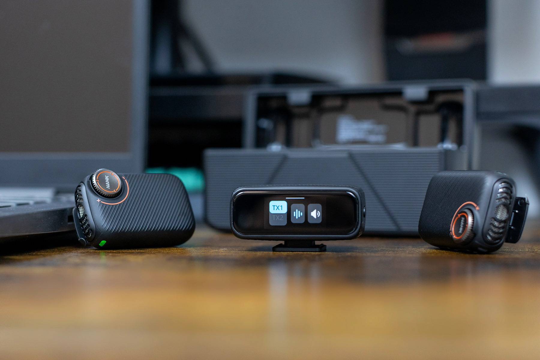 从“炸麦”到真旗舰：南卡Qmic领夹麦克风关键时刻不掉链