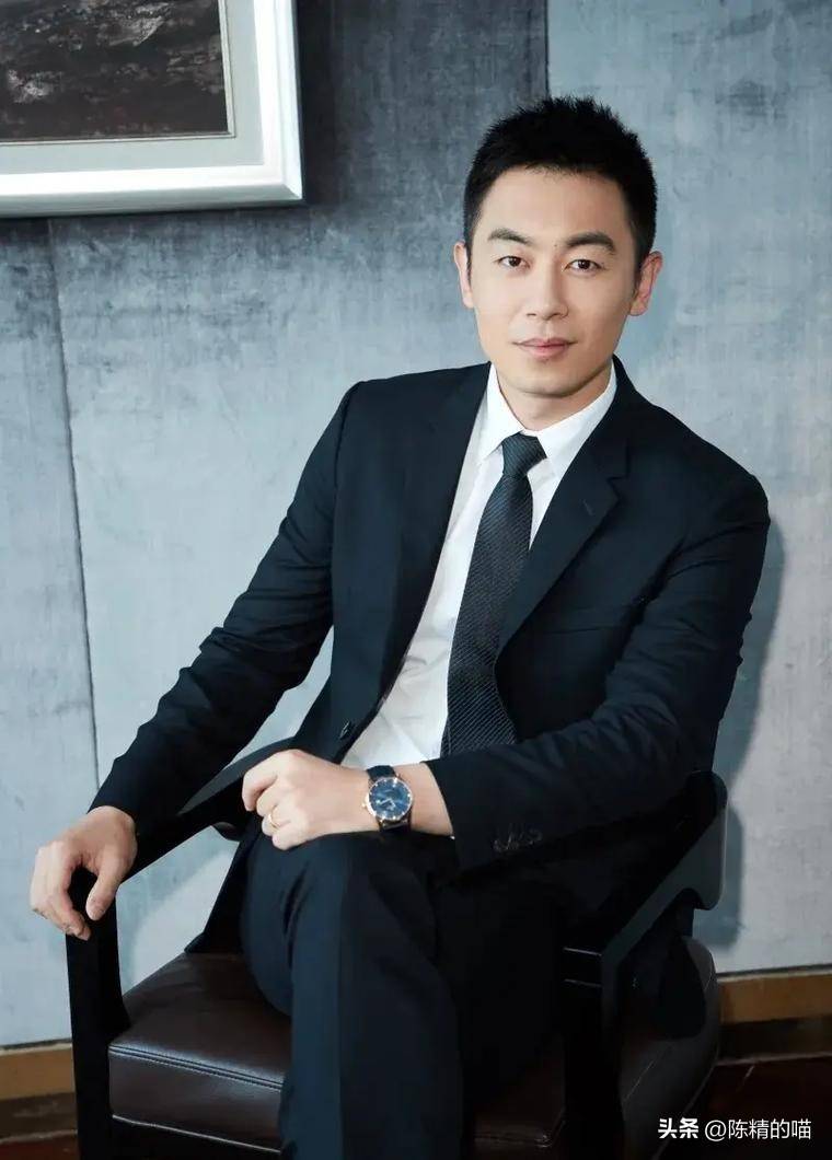 志愿军2朱亚文被采访,面相大变沉默颓废,于正的话应验了