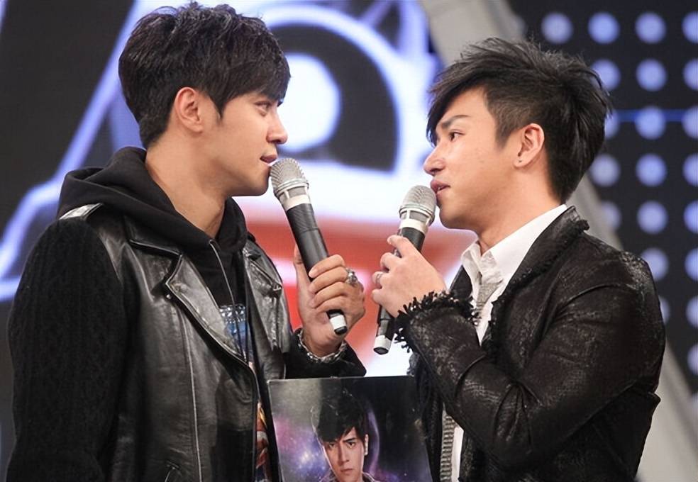 欧弟:替父还债15年,女友被兄弟"挖走",现在娶妻又生女