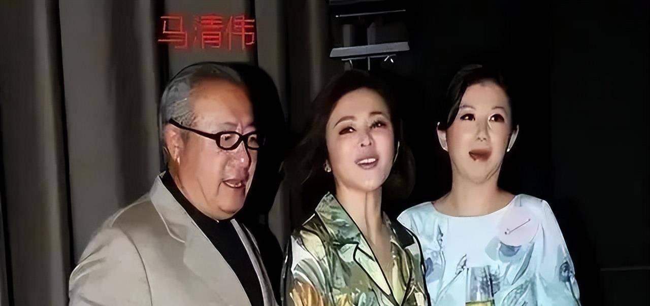 要知道,马清铿的哥哥马清伟早就是娱乐版老熟人,当年和关之琳那段
