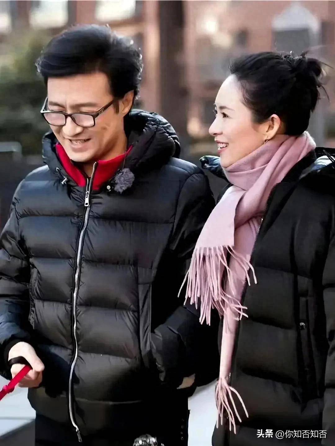 小苹果知道汪峰离婚做的第一件事太感动了网友章子怡没白疼
