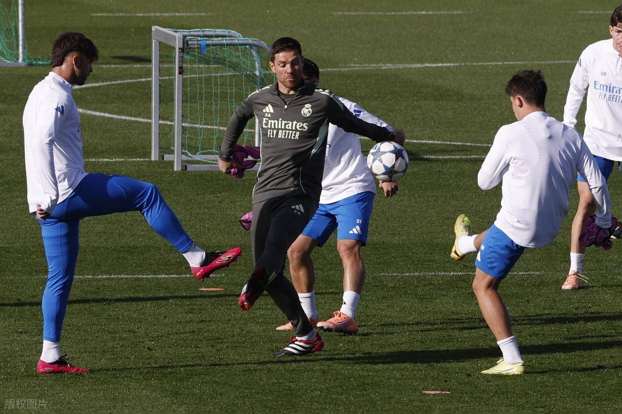 欧冠皇马险胜奥林匹亚科斯,球迷不服气质问,得知原因后沉默不语