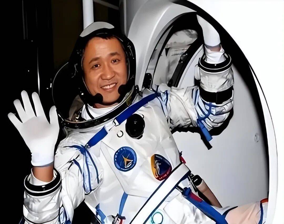 聂海胜退休生活曝光,他的几个新身份,比飞天时还惊艳!