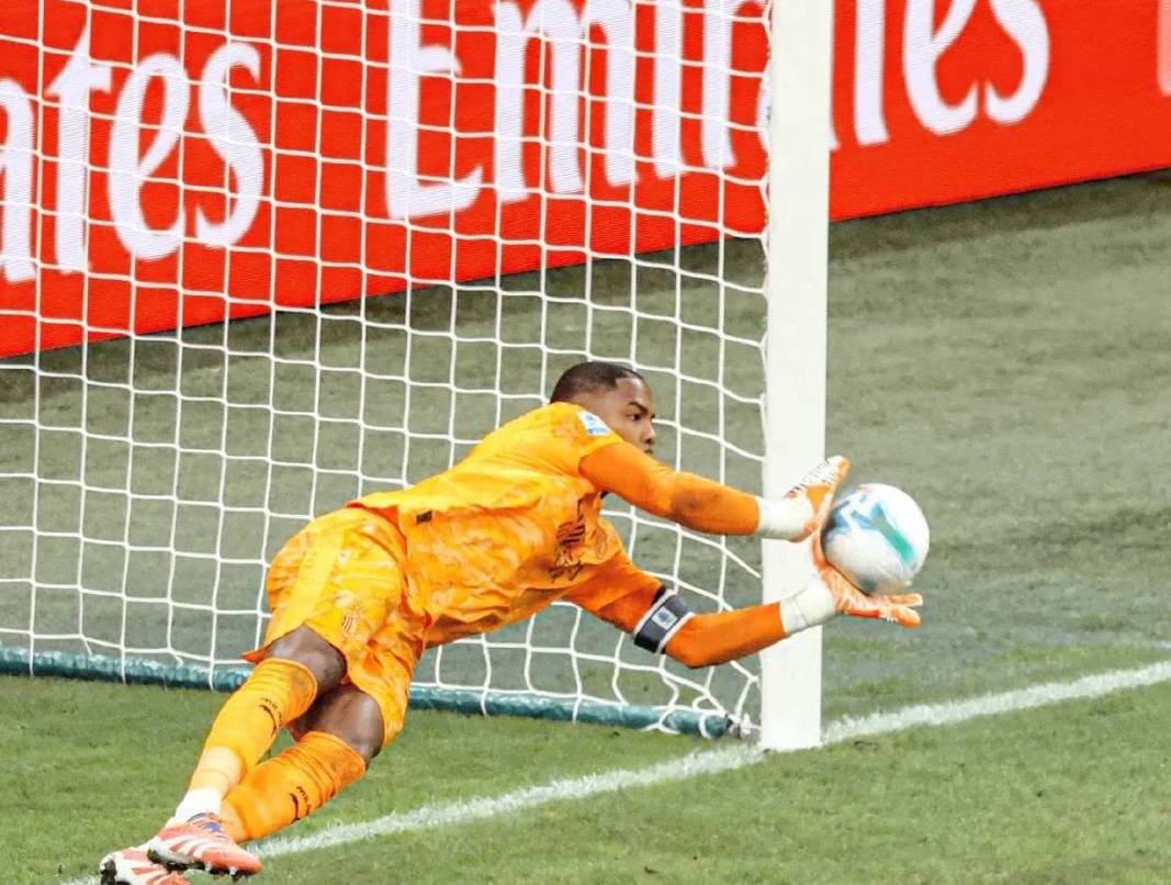 意甲知名媒体人：米兰门将迈尼昂和切尔西的谈判已冻结，目前没有进展