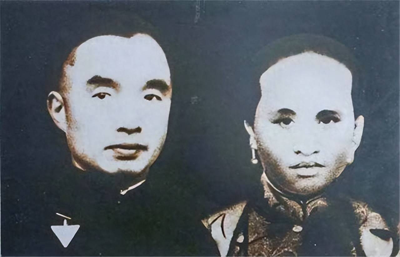 14岁时,由家长安排,武钟谦与朱自清订下婚约,并于18岁时结为夫妻