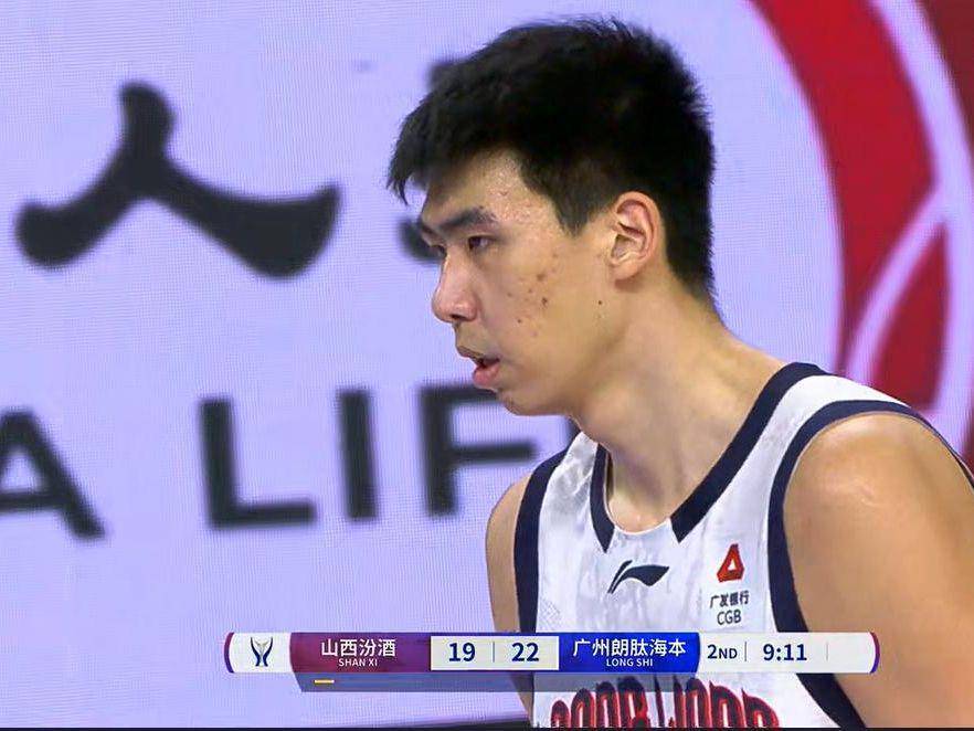 徐昕发挥巨大作用！把顶级中锋防到半场0分，杜锋该向徐昕道歉了