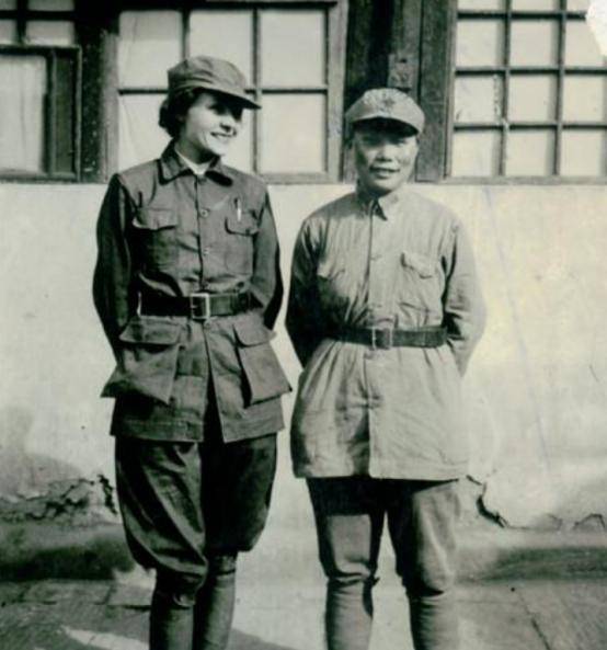 92年康克清病重,刘坚到医院看望,康克清:没有你,我活不到今天