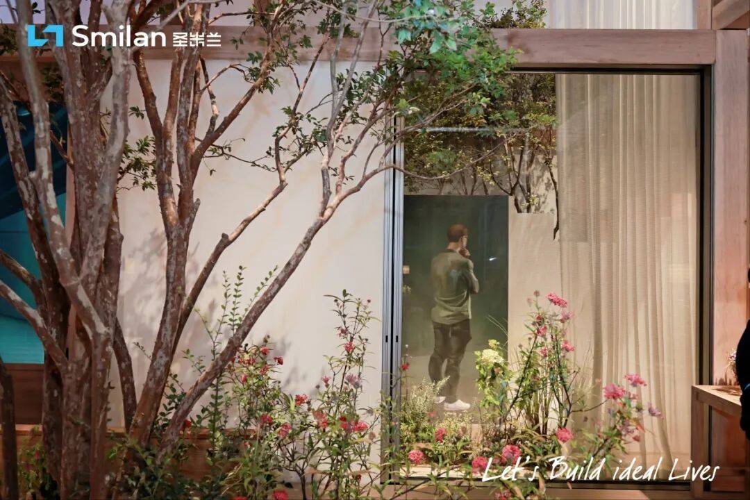 圣米兰门窗亮相广州设计周,设计圈口碑爆棚,好评如潮!(图5) 圣米兰门窗亮相广州设计周,设计圈口碑爆棚,好评如潮!(图5)