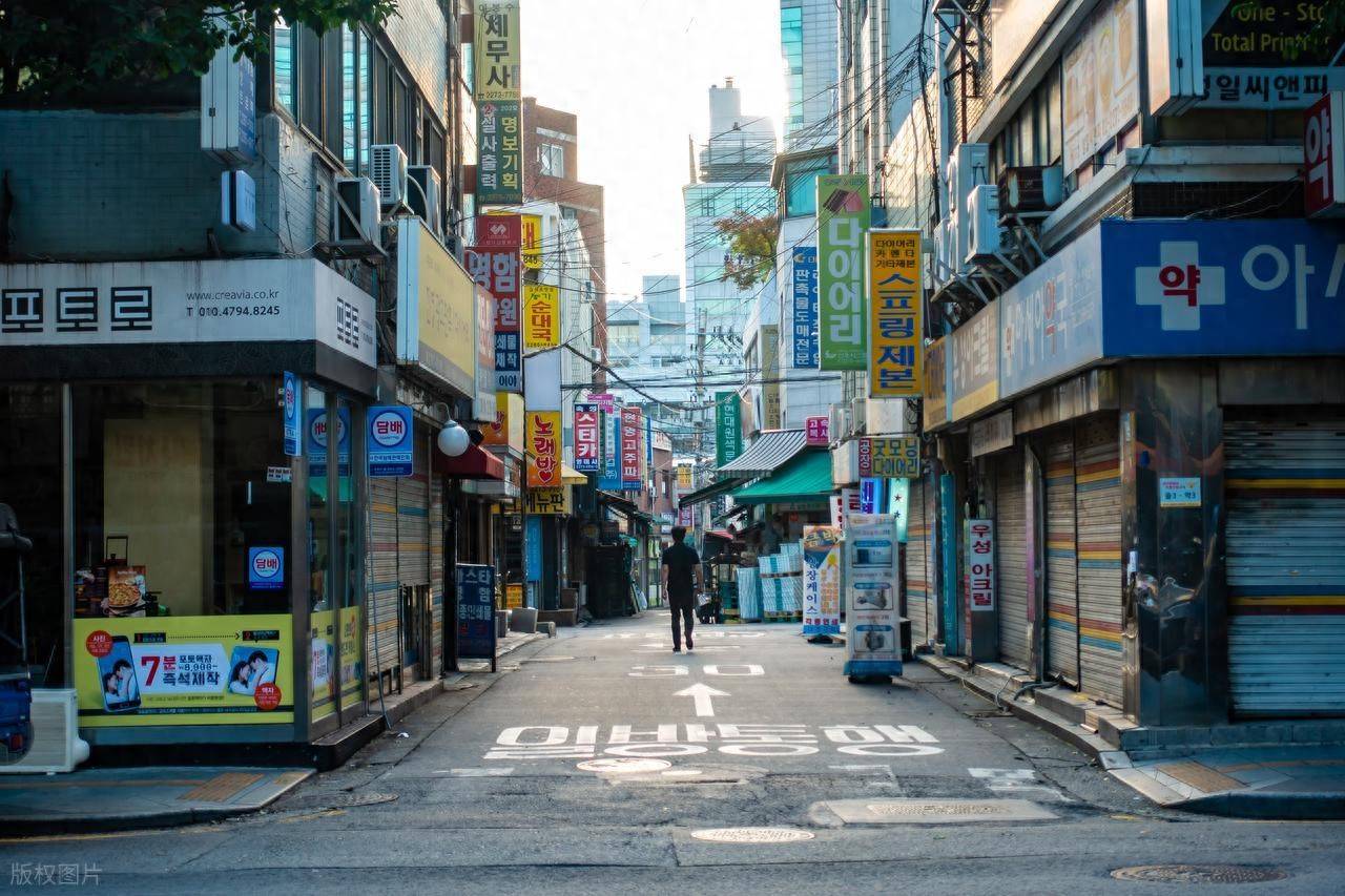 在韩国，为了找到一份工作，一个年轻人可以多拼？ -华闻时空