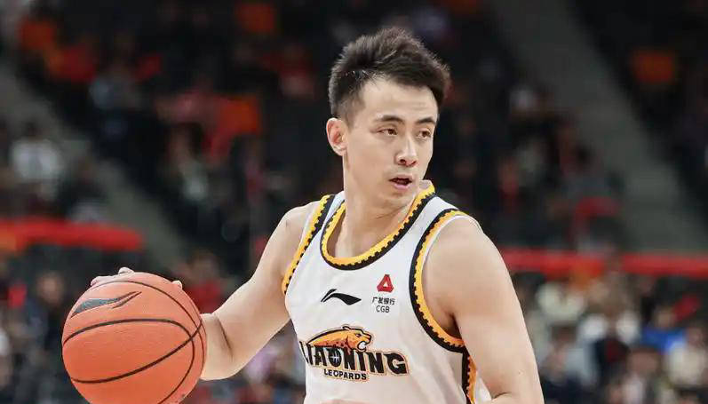 赵继伟正式宣布退出，杨鸣表态球队应对措施，此前已缺席CBA杯比赛