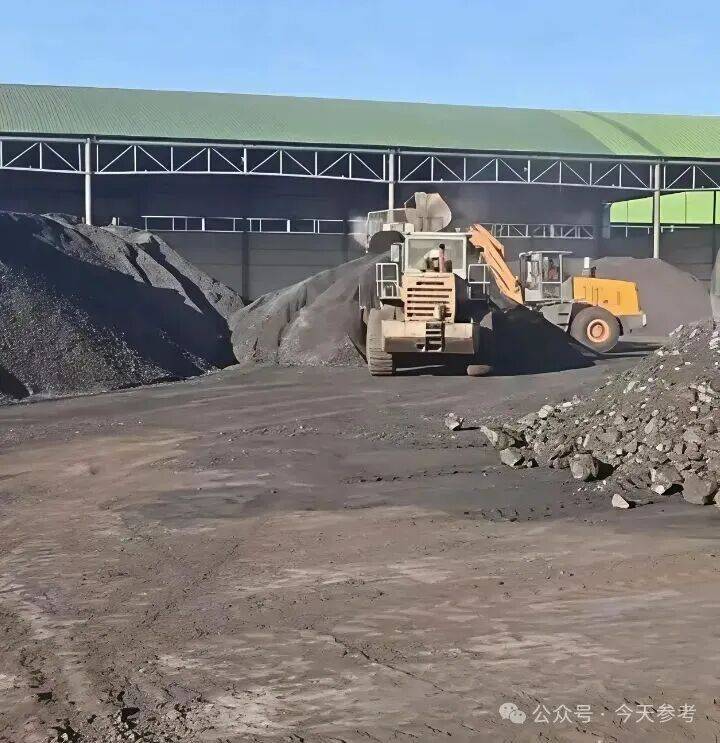 朔州市应县永昌煤业原煤露天堆放大肆污染 背后谁为其庇护?(图4)