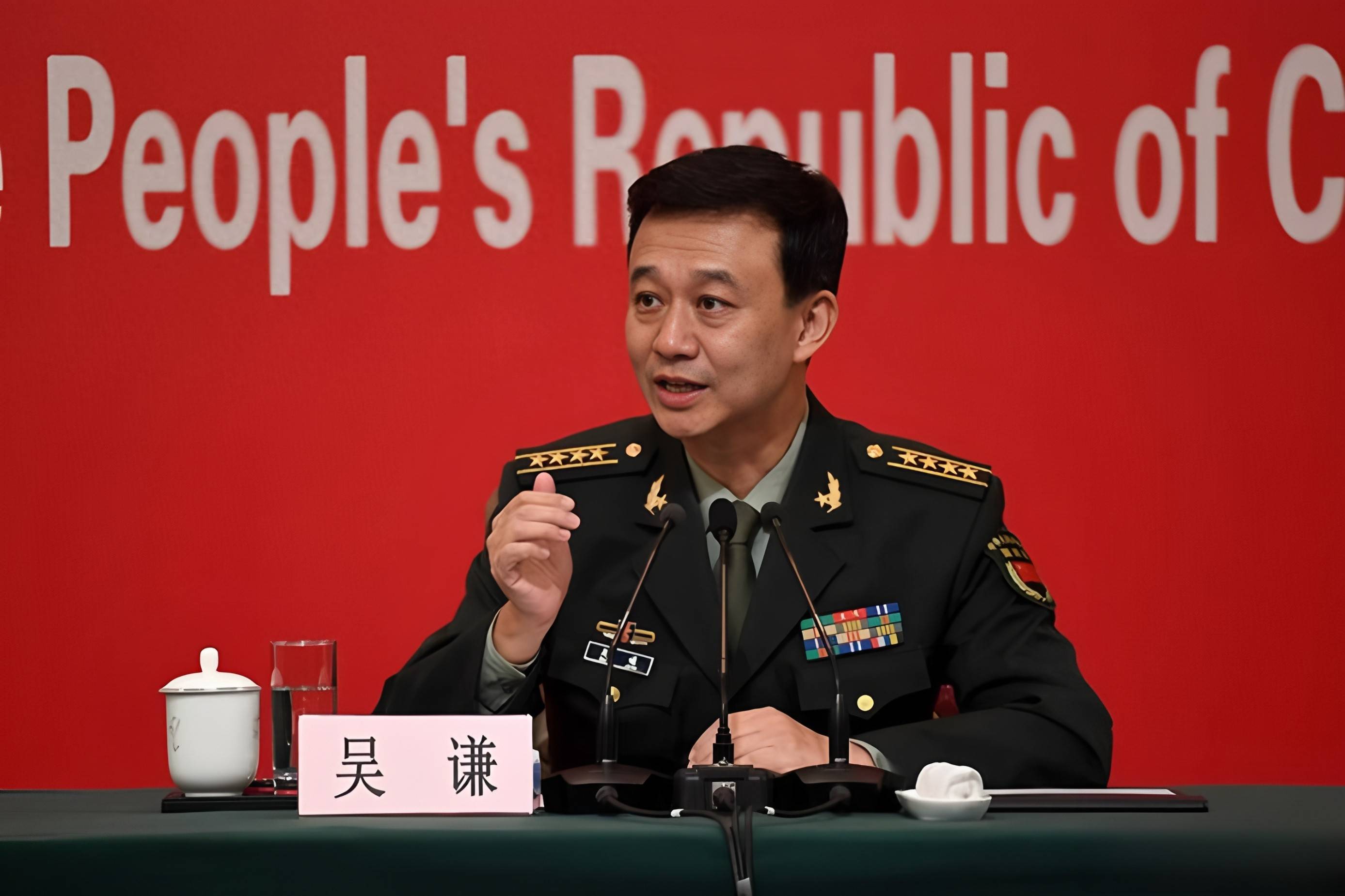 吴谦大校警告:人民如果长期歌舞升平,娱乐至死,离危亡就不远了