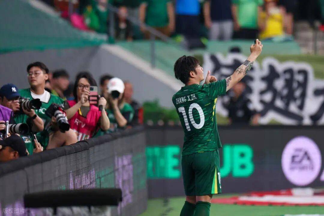 拒绝回归！34岁张稀哲遭邵佳一劝退，6球6助也救不了国足中场