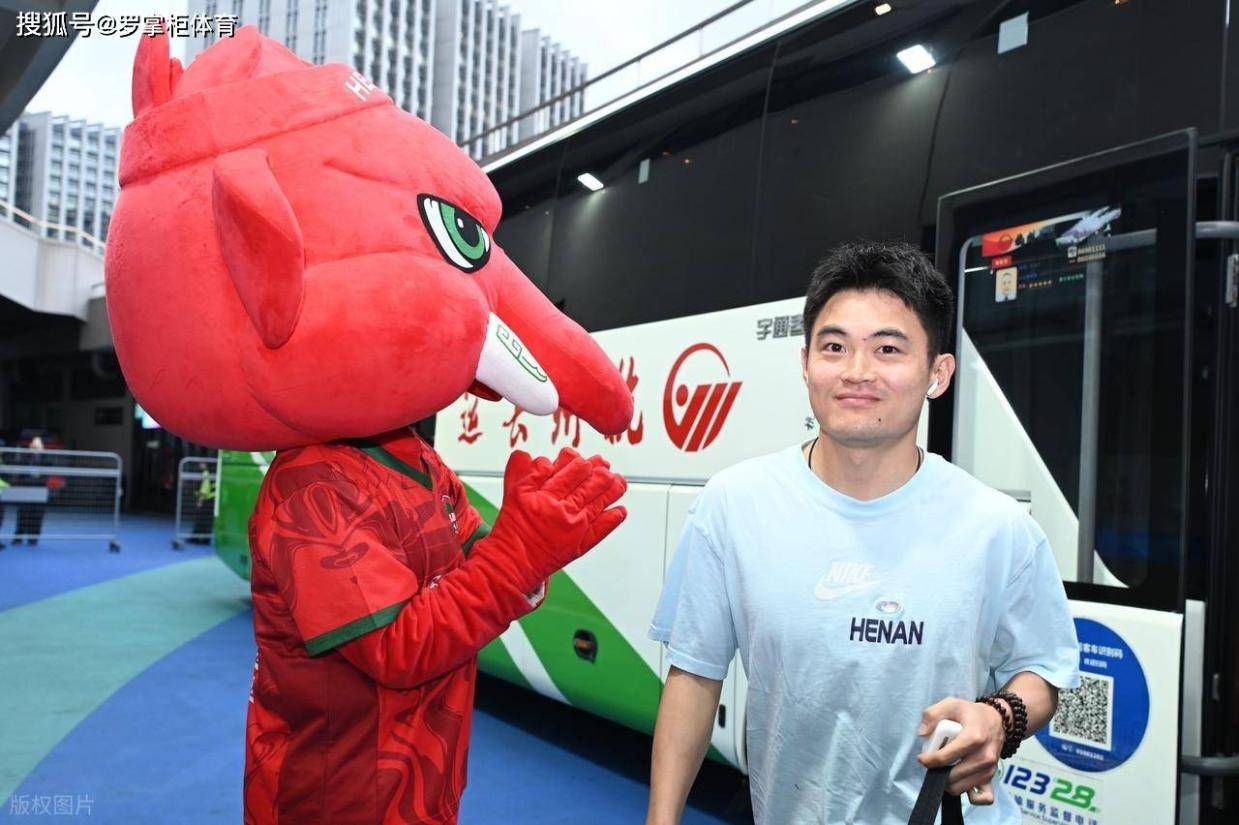 河南队28岁国脚官宣离队！新东家浮现，曾被誉为国足未来希望之星