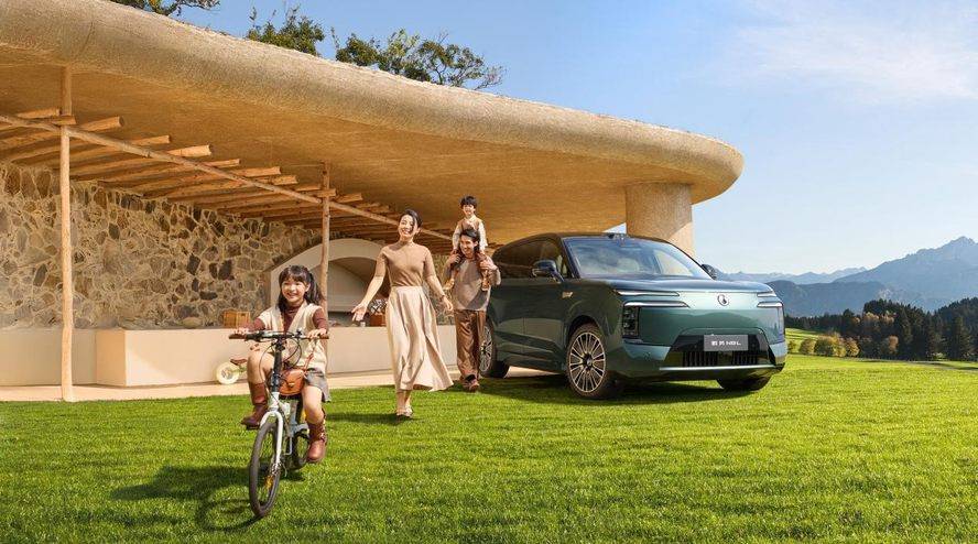 历史性时刻!比亚迪第1500万辆新能源车下线,腾势N8L第15000台成里程碑车型 历史性时刻!比亚迪第1500万辆新能源车下线,腾势N8L第15000台成里程碑车型