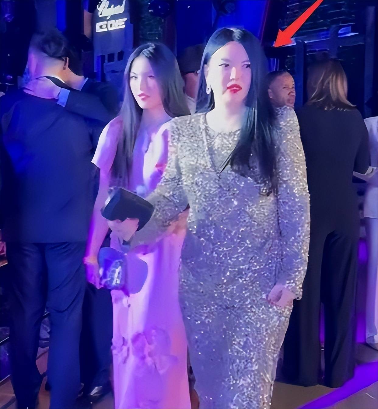 聪明反被聪明误一心为女儿铺路的李湘竟被郭晶晶撕下体面