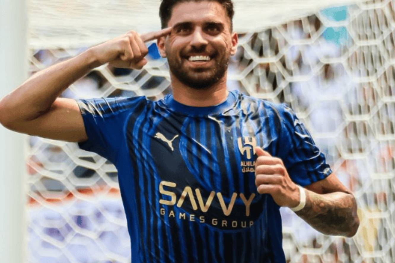 前狼队球员暗示鲁本·内维斯会转投皇马，曼联转会传闻落空