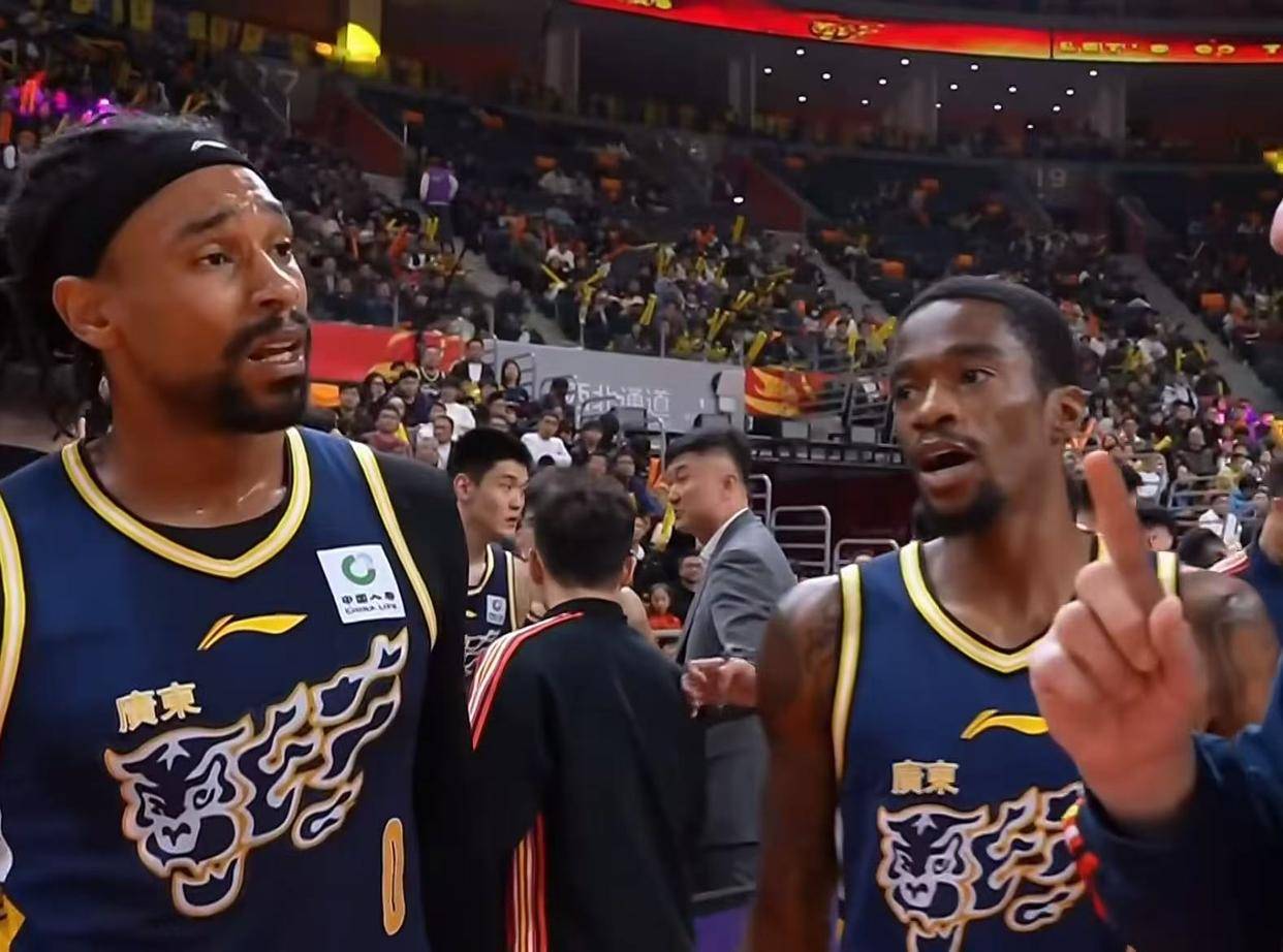 坑惨杜锋了？广东队被迫放弃焦泊乔，朱芳雨租借徐昕被质疑！