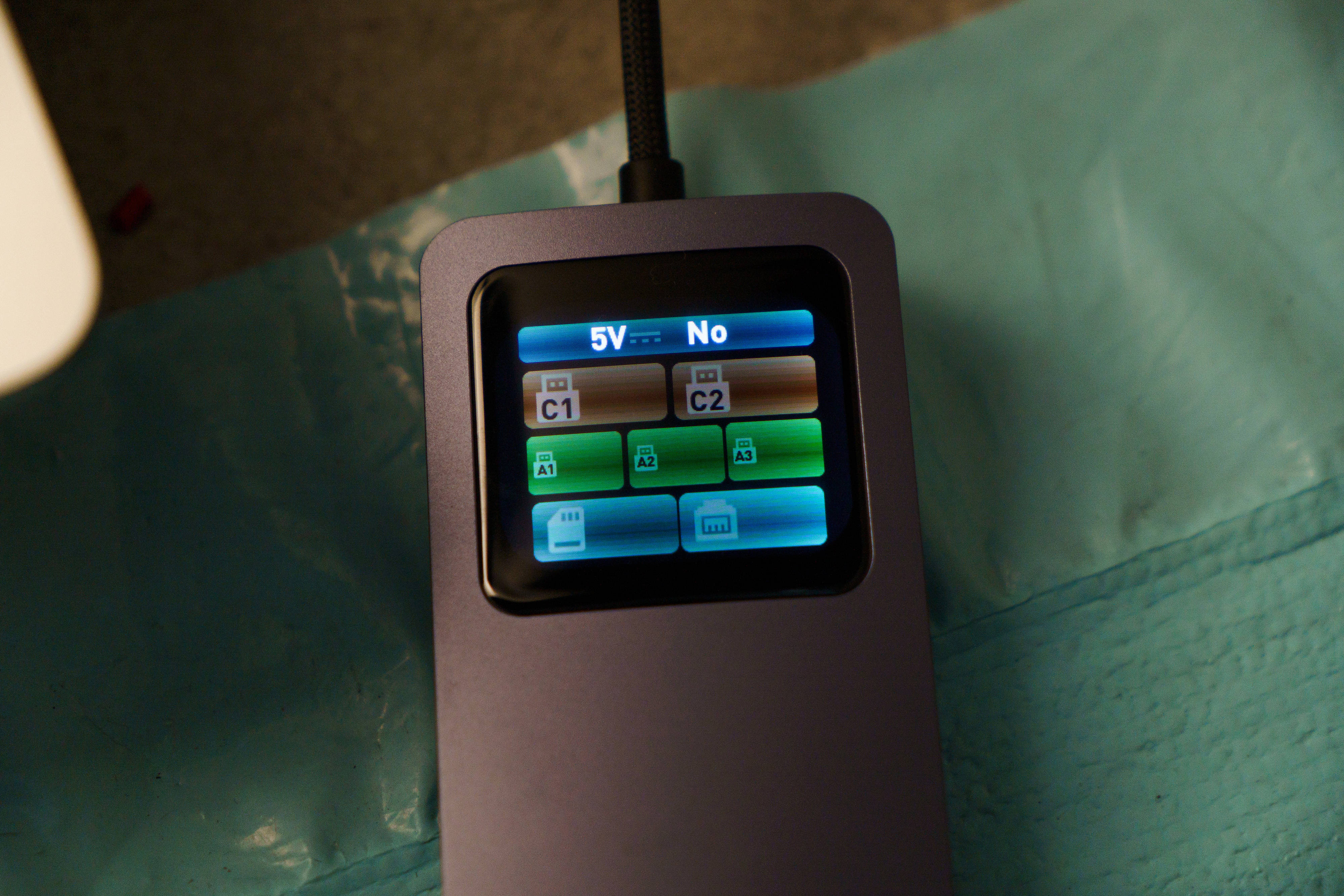 新品牌一上来就甩个“王炸”？海赛力HM11 Ultra智显双投屏扩展坞11合1体验分享