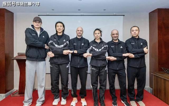 女篮3消息：王思雨转型当教练，张子宇首秀时间出炉，1国手获祝福