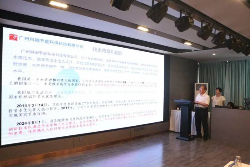 5cb60c9bc7924b87af82369998d62a01