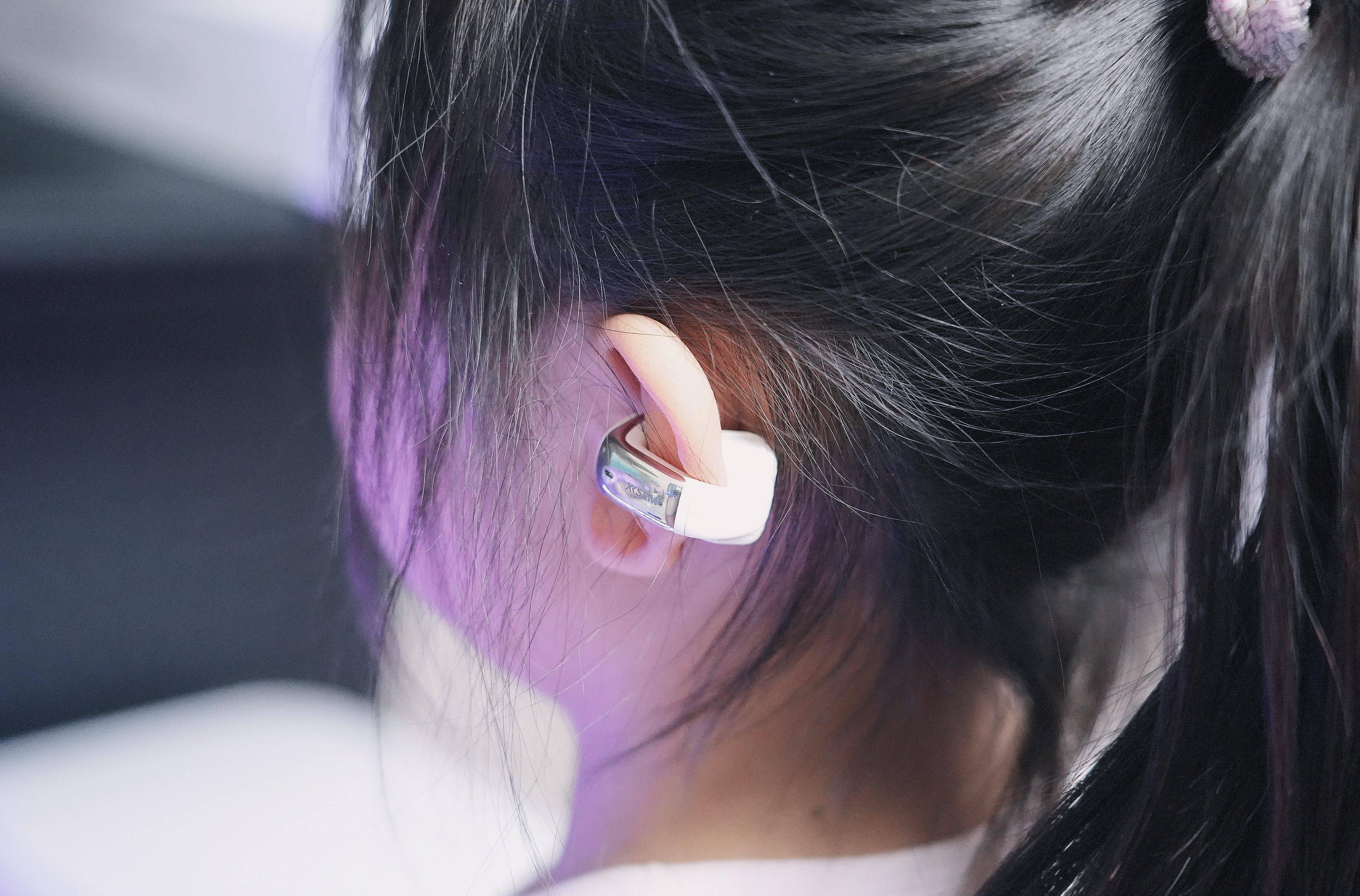 百元卷王实锤！西圣Plume耳夹耳机，性价比直接拉满