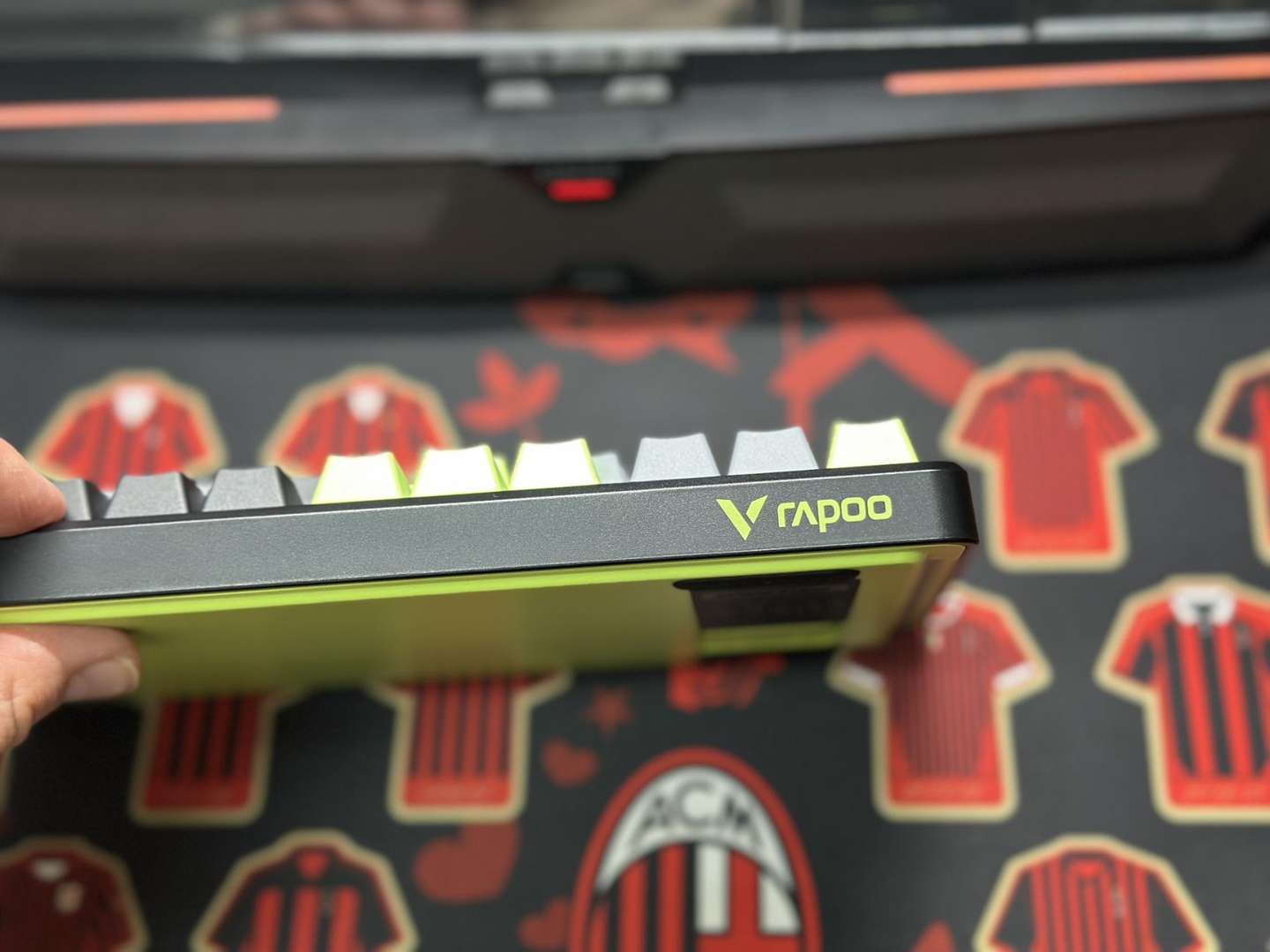 懒人狂喜！雷柏 VT9MAX+V700DIY-98长续航版，最强套装，焊死桌面 