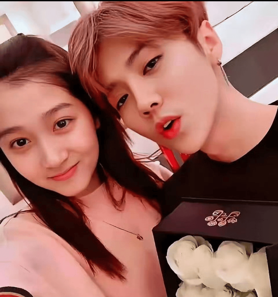 鹿晗关晓彤"最后同框"成罗生门,网友:这瓜比连续剧还上头!