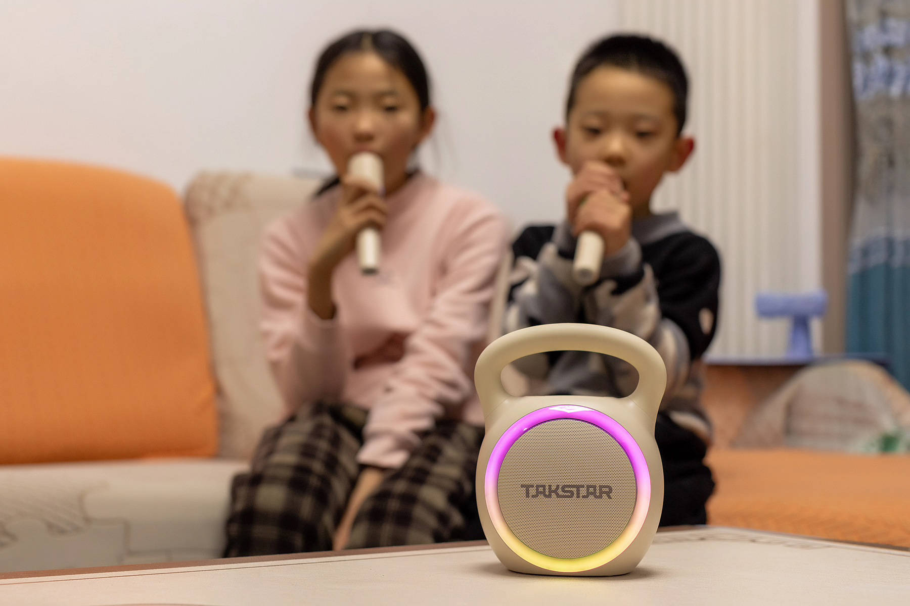 得胜H2小哑铃音箱，让孩子放下手机变身家庭歌唱家