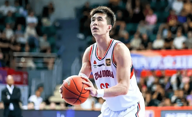 情绪崩溃？赛季报销？官宣决定，郭艾伦：也不能去死吧，下家3选1