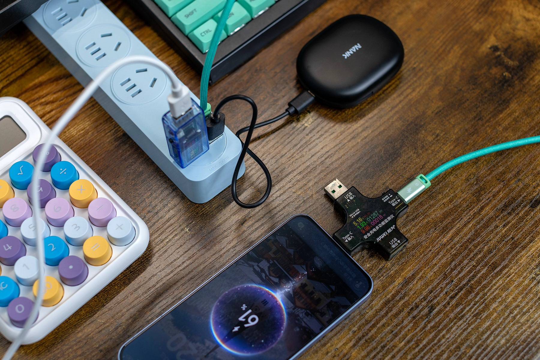 奥睿科小瘦条插排，让我的桌面线缆不再杂乱不堪