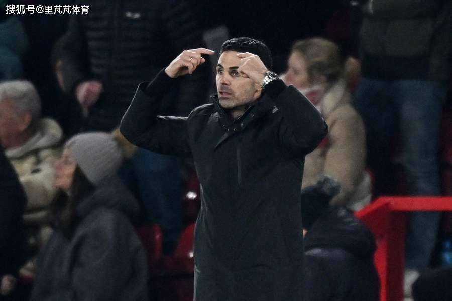 自己不掉链子，对手“集体送礼”：阿森纳距赛季登顶越来越近