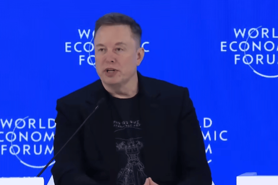 首次亮相达沃斯,马斯克预测机器人数量将超过人口数量
