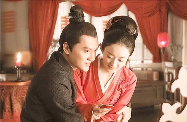 表达思念爱人的诗句_古代爱情诗篇_回文诗表达情感