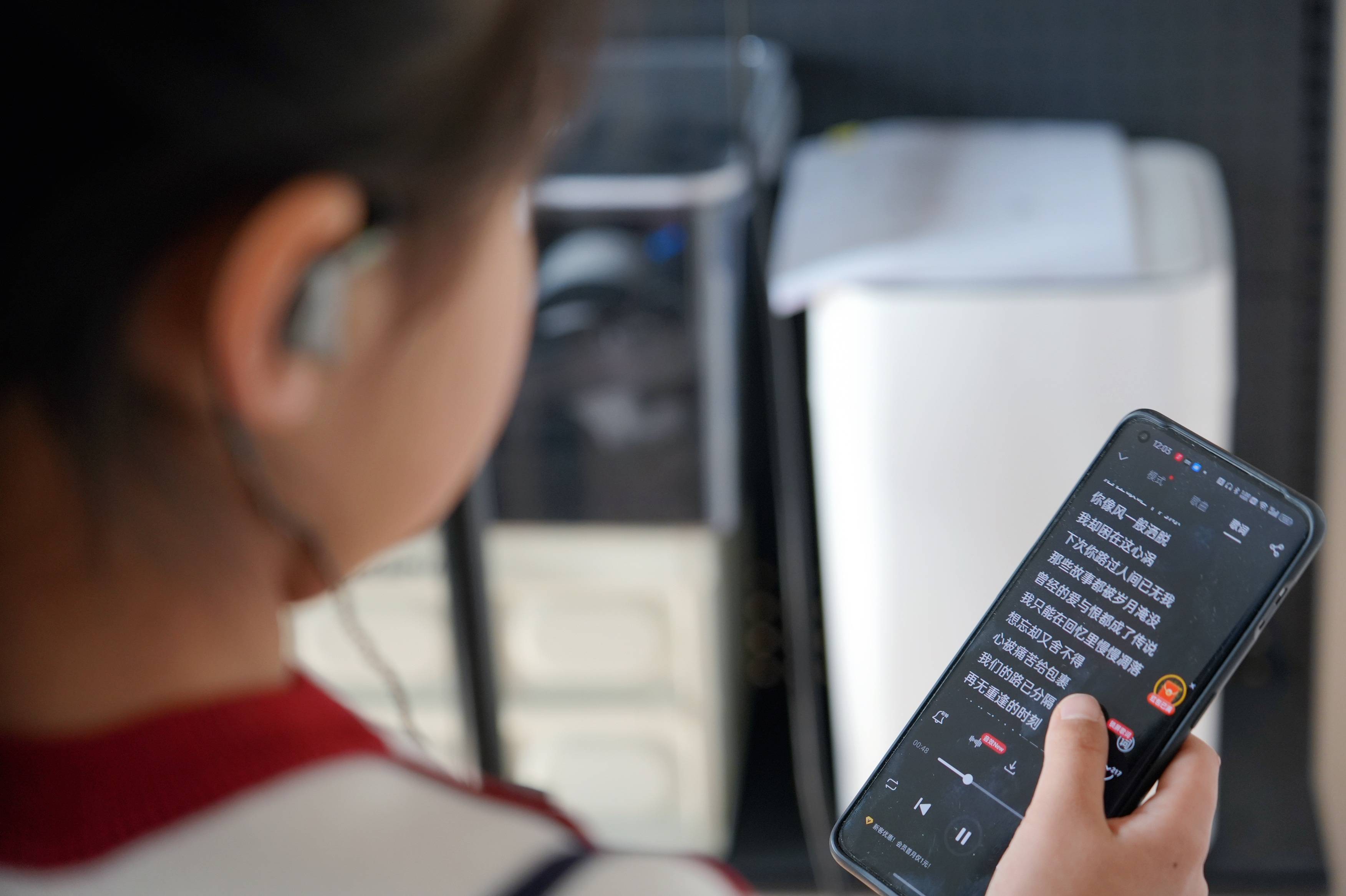 拒绝跟风无线！西圣HiFi1有线耳机：百元档竟藏着越级音质